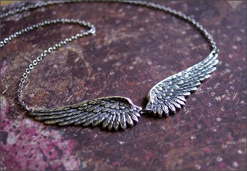 Vintage Angel Wings Feather Choker – Boho Spiritual Necklace for Protection, Style & Divine Vibes