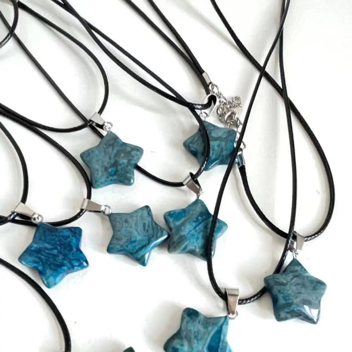 Natural Stone Pendant Necklace – Grounding Energy & Boho Style in One Timeless Piece