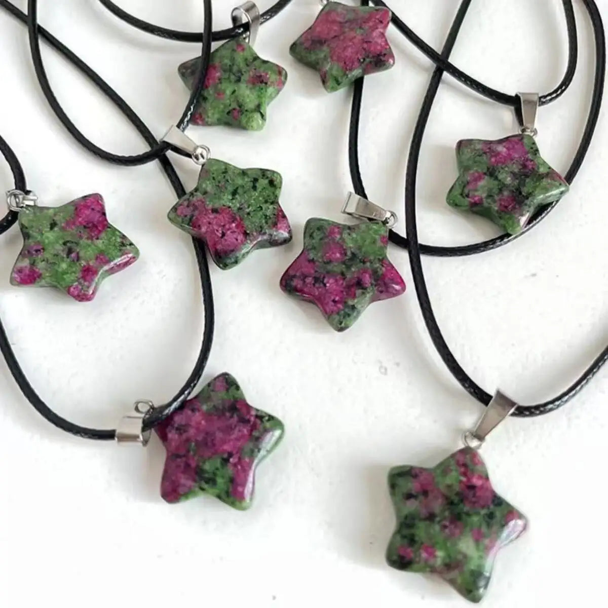 Natural Stone Pendant Necklace – Grounding Energy & Boho Style in One Timeless Piece