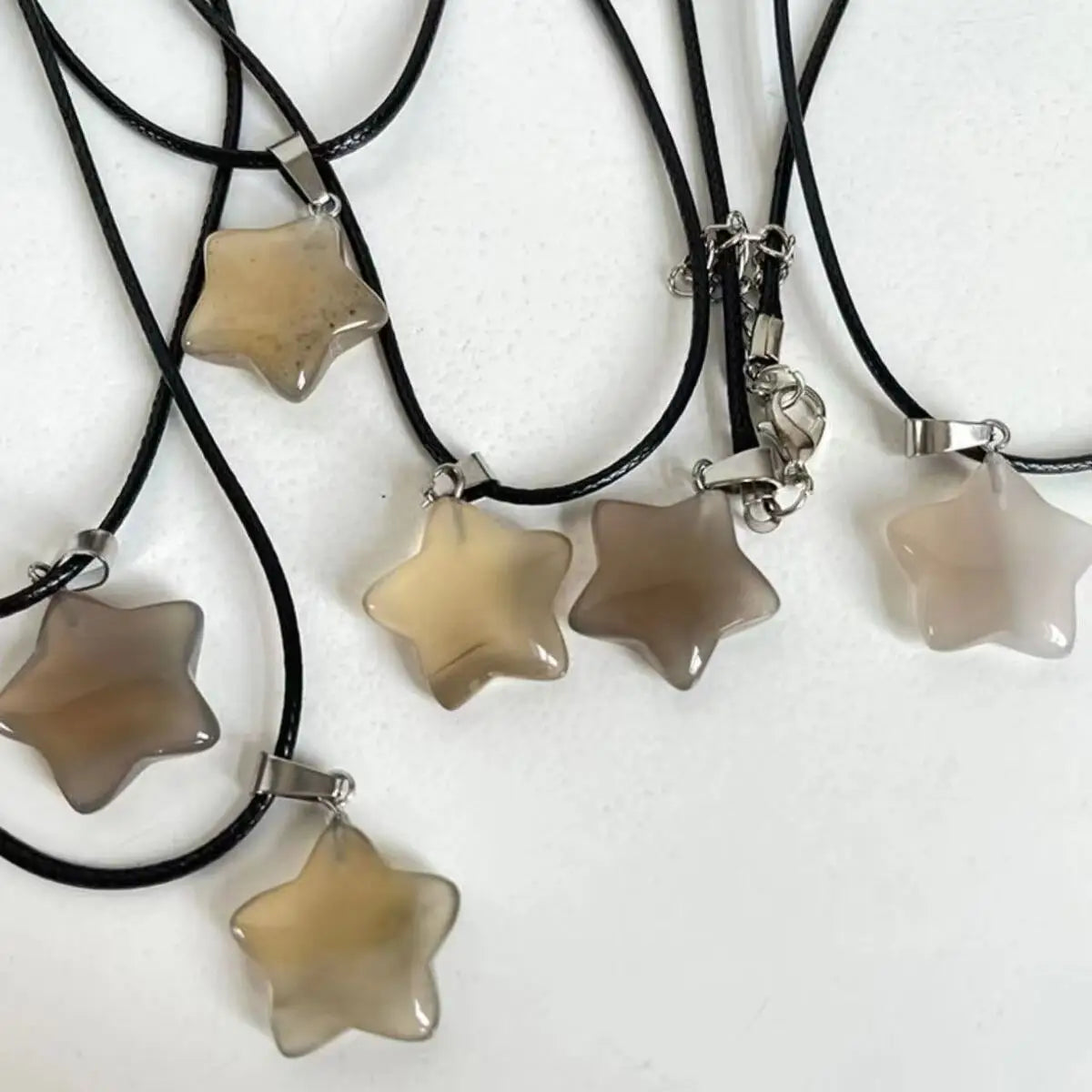 Natural Stone Pendant Necklace – Grounding Energy & Boho Style in One Timeless Piece