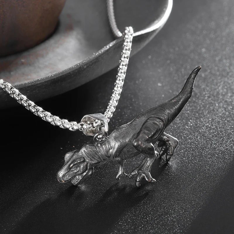 Guardian Angel Pendant Necklace – Spiritual Protection & Comfort in a Timeless Design