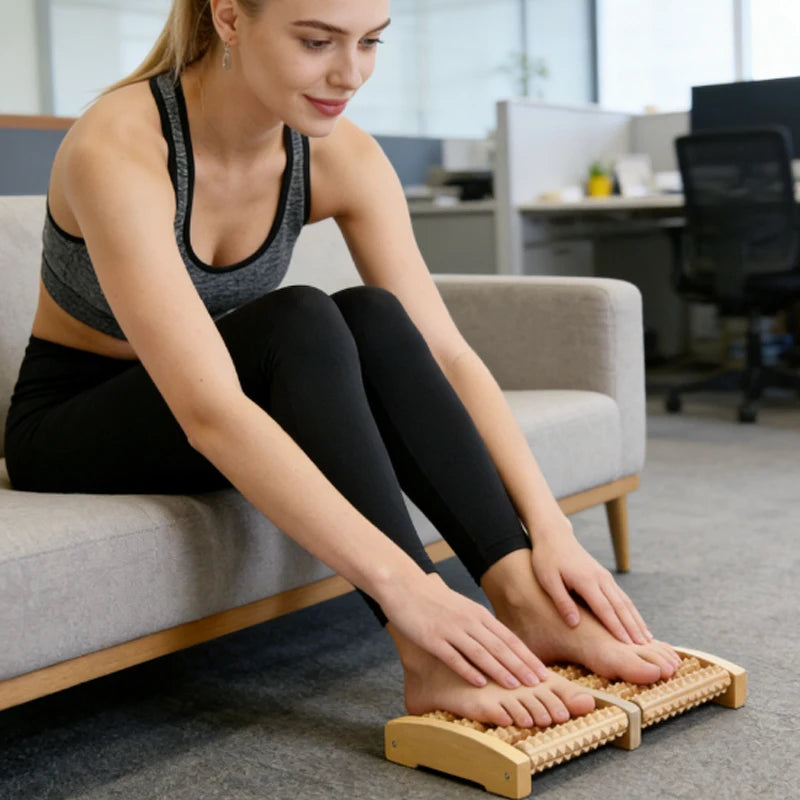 1pcs Wooden Foot Massager Roller